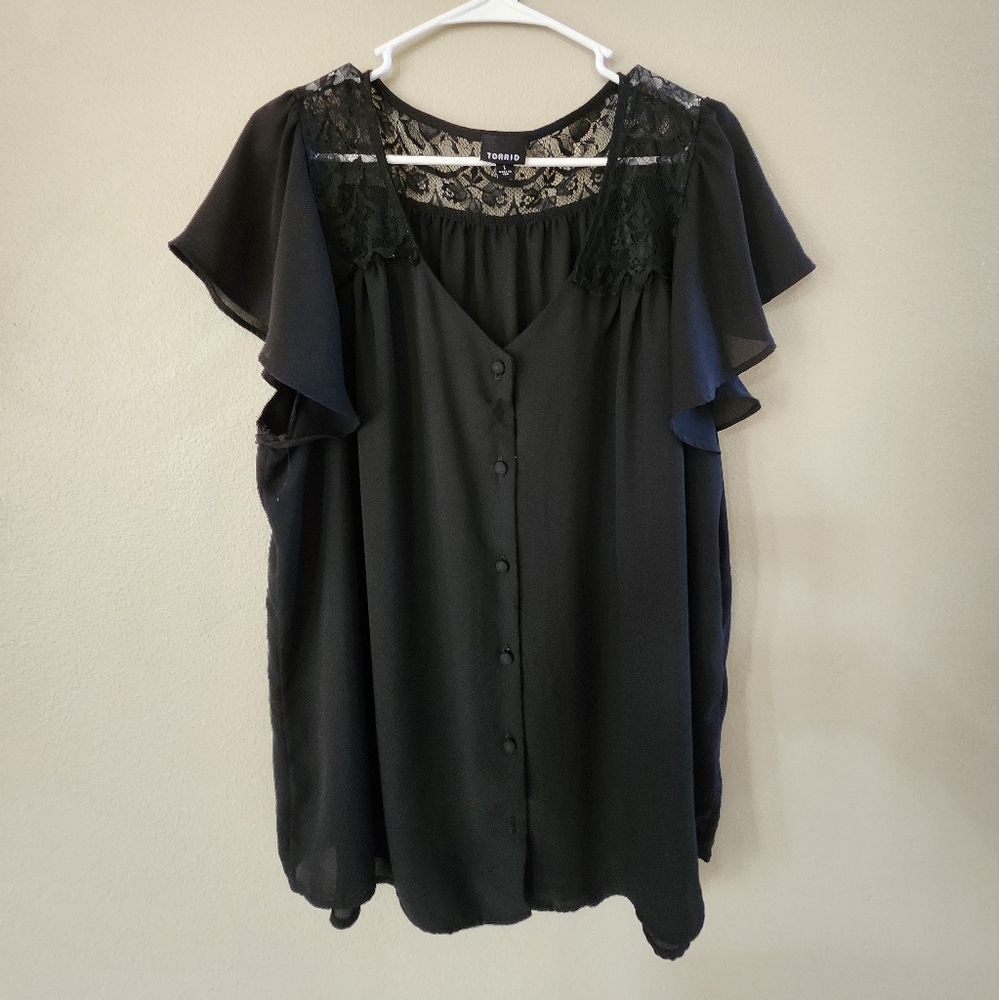 Chic Black Lace Blouse
